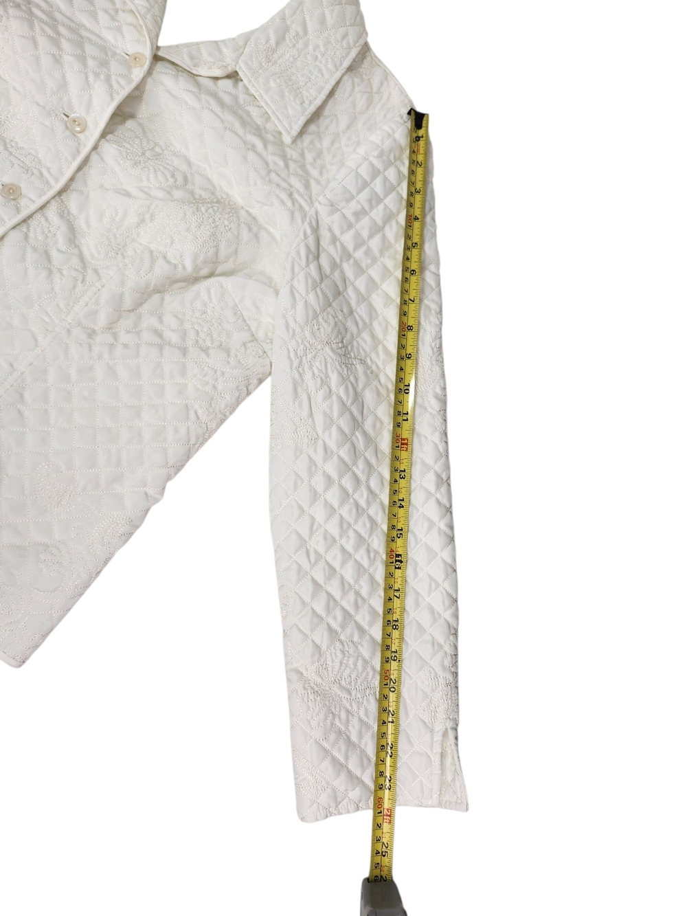 R.Q.T Women's Quilted Embroidered Jacket Ivory Floral Button Front Lined Size L - Picture 15 of 16